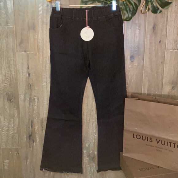 ❌❌sold -NWT Umgee Elastic Slip On Bootcut Fray Size Large - Picture 1 of 8